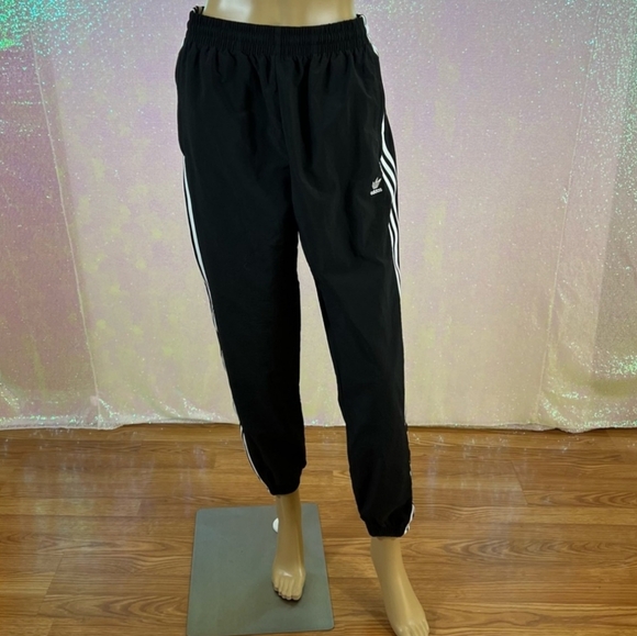 Adidas lock up nylon plain weave trefoil track pants - Picture 4 of 13